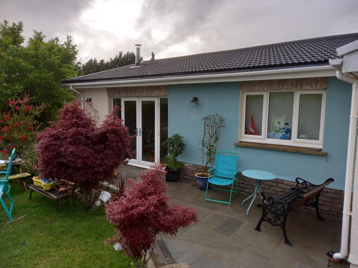 Ferienwohnung No 9 Manor Way Carmarthen Exterior foto